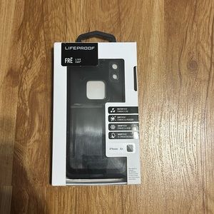 iPhone XR lifeproof case